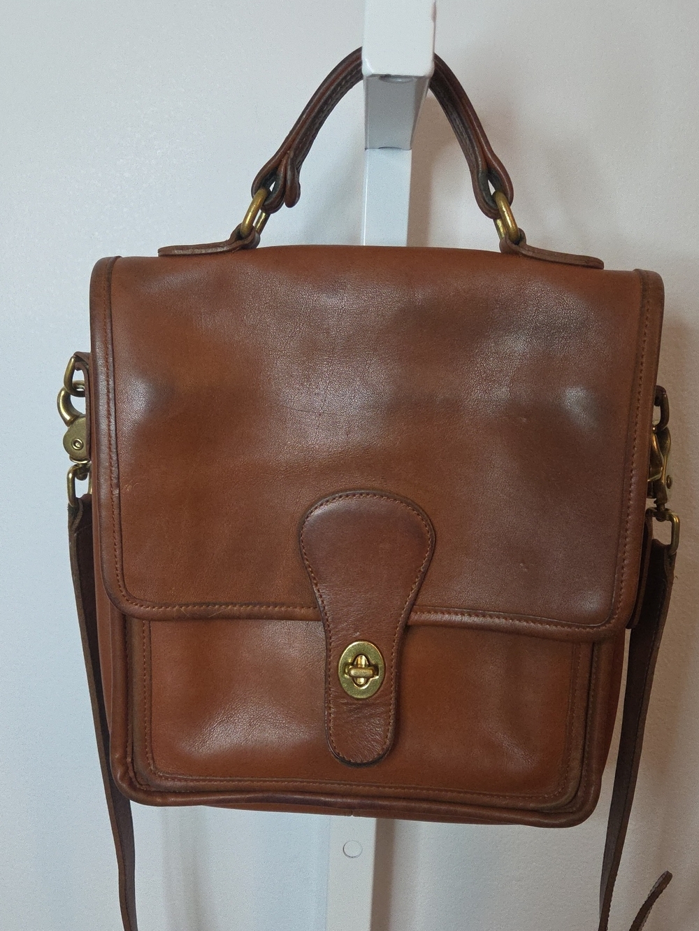 Vintage Coach Station Bag #5130 British Tan Glovetanned Leather Crossbody 90’s - Picture 2 of 15